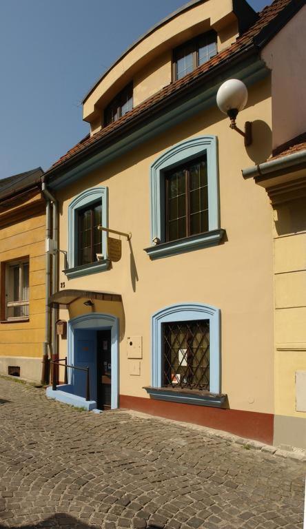 Penzion Pod Hradom Trenčín Extérieur photo