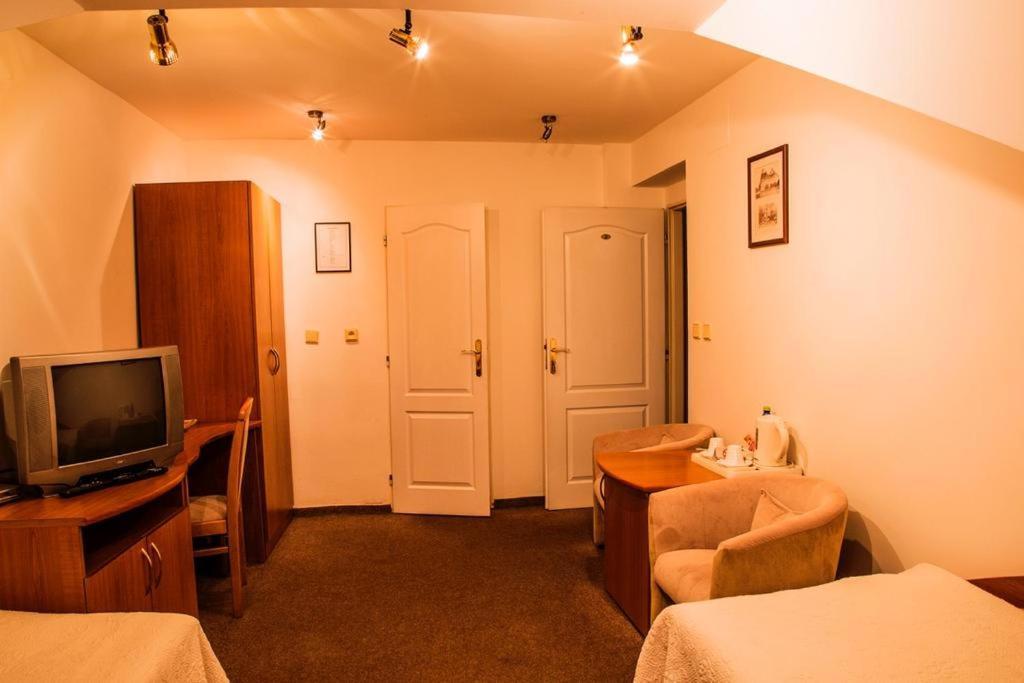 Penzion Pod Hradom Trenčín Extérieur photo