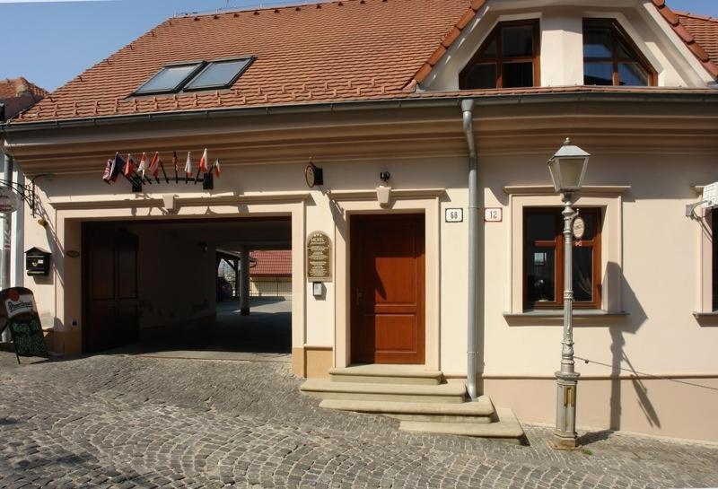 Penzion Pod Hradom Trenčín Extérieur photo
